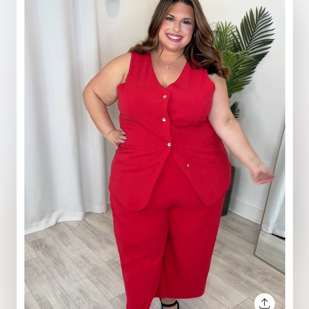 Plus Red Cropped Pants